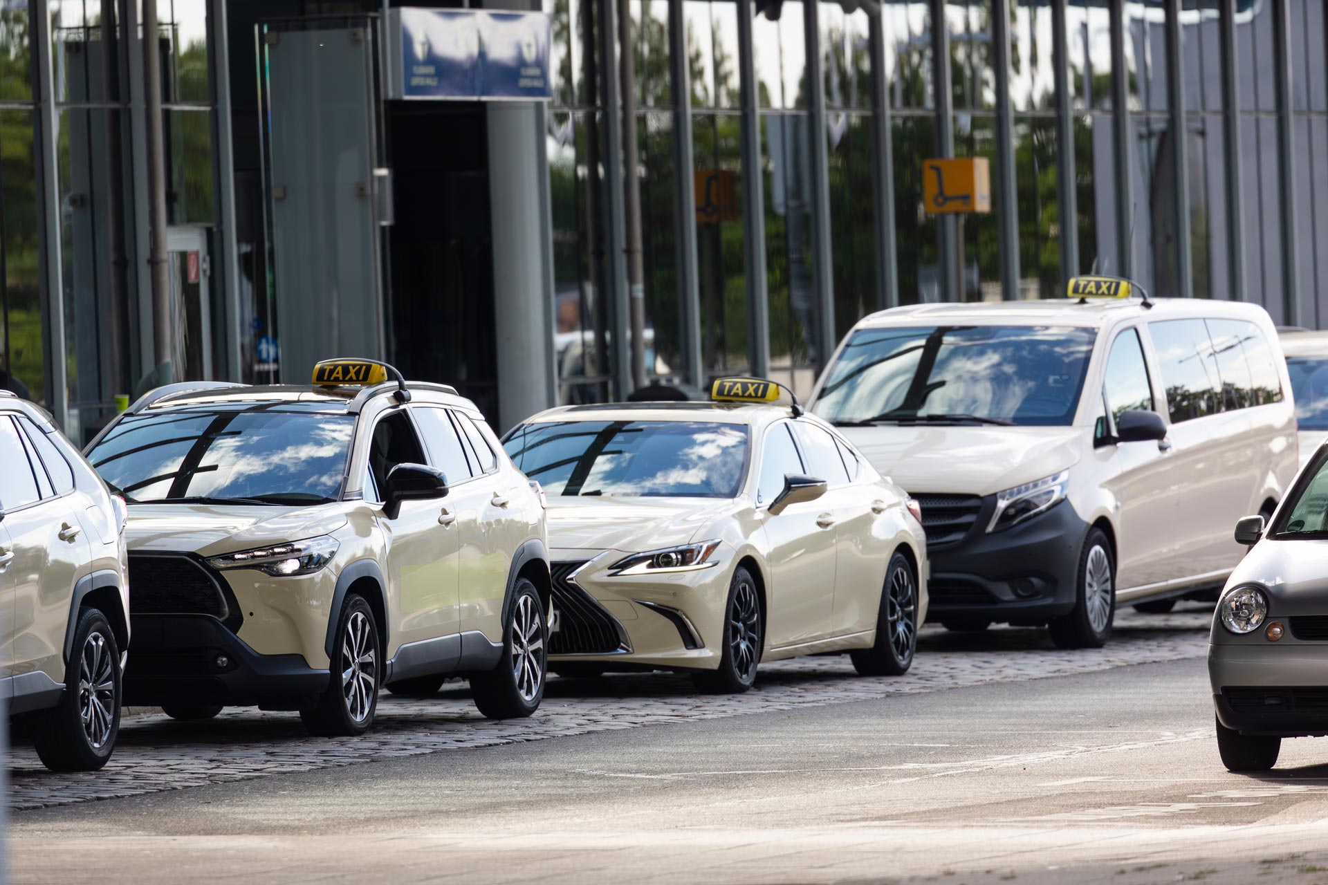 Datos de contacto de Taxi Alberto - O Milladoiro